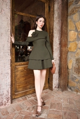Set Jasper áo tay dài lệch vai phối hoa + quần short