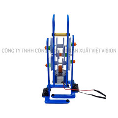 Mô hình robot đi bộ năng lượng mặt trời điều khiển bằng tay