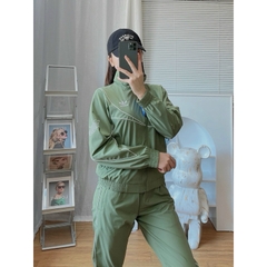 Bộ Quần Áo thể thao Adidas M8, bộ đôi nam nữ chất gió cấp Gió 2 lớp Có Lót Lưới Chất Mềm, Túi Có Khóa set Thu Đông vnxk