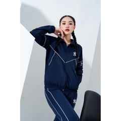 Bộ Quần Áo gió Thể Thao nữ Adidas Họa Tiết Né Sọc Nhỏ, Dáng Sporty Chất Gió mềm Cao Cấp, in lưng, túi quần có khóa Bgwm1