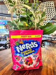 Kẹo dẻo phủ cốm cầu vồng Nerds Gummy Cluster 907g bịch to của Mỹ