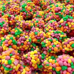 Kẹo dẻo phủ cốm cầu vồng Nerds Gummy Cluster 907g bịch to của Mỹ