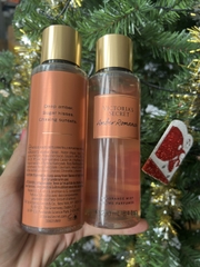 CỦA MỸ Xịt thơm toàn thân Bodymist Victoria's Secret mùi Amber Romance thơm nhẹ nhàng quyến rũ chai 250ml