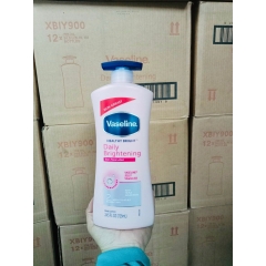 Sữa Dưỡng Thể Làm Trắng Da Dưỡng Ẩm Chống Nắng Vaseline Heathy White 725ml
