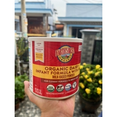 Sữa Earth’s Best Organic Dairy 595g cho bé 0-12 tháng