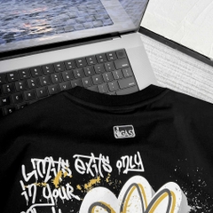 Áo thun Gasi Đen Hoa cúc sơn