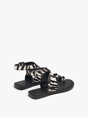 Sandals nữ đế bệt PARFOIS Flat sandals with printed animal leather - Giày da xuất dư sang Mỹ, Âu