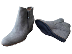 Boot nữ cổ ngắn da thật Naturalizer Women Haley Wedge Bootie - Giày xuất khẩu Âu, Mỹ