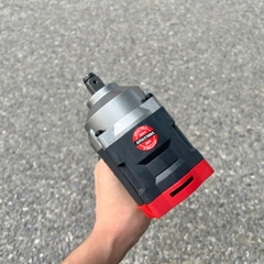 Máy siết bulong sử dụng pin AMAXTOOLS ABL66012SM (chưa có pin sạc)