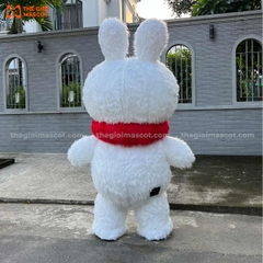 Mascot Hơi Thỏ Trắng Quàng Khăn