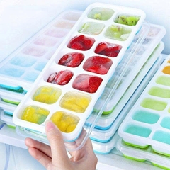 KHAY LÀM ĐÁ SILICON 14 Ô CÓ NẮP ĐẬY - M214