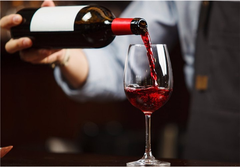 Vì sao đáy chai rượu vang lại lõm, có phải đáy càng lõm rượu càng ngon?