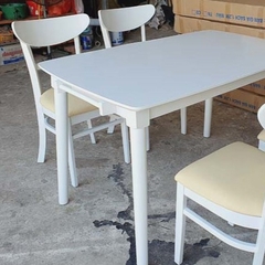 Bộ bàn ăn 4 ghế Cabin Panda màu Trắng - Sự lựa chọn cho mọi không gian