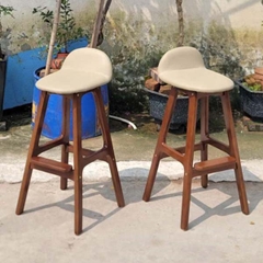 Ghế Quầy Bar Mặt Nệm, Khung Gỗ Cao Su - Sự Kết Hợp Hoàn Hảo Giữa Thẩm Mỹ Và Tiện Ích