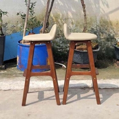 Ghế Quầy Bar Mặt Nệm, Khung Gỗ Cao Su - Sự Kết Hợp Hoàn Hảo Giữa Thẩm Mỹ Và Tiện Ích