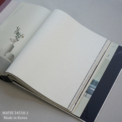 Giấy dán tường vân kẻ phòng khách Hàn Quốc Matie 34518