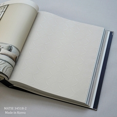 Giấy dán tường vân kẻ phòng khách Hàn Quốc Matie 34518