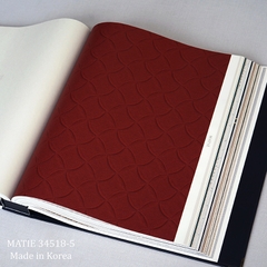 Giấy dán tường vân kẻ phòng khách Hàn Quốc Matie 34518