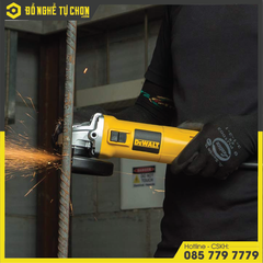 Máy mài góc công tắc trượt 100mm hiệu Dewalt DW802-B1