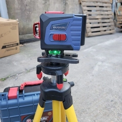 Máy Cân Mực Laser Xanh 360° Yamasu YMS-12DCP – 2 Tia Đứng + 1 Tia Ngang – Cảm Ứng, Có Remote & Chân Nhôm 1.2m – Hàng Chính Hãng Có VAT