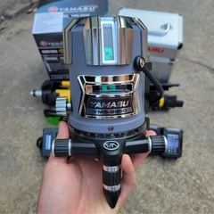 Máy Cân Mực Laser Xanh 5 Tia Yamasu YMS-S650 – 4 Tia Đứng + 1 Ngang + 1 Dọi Tâm – Có Remote & Chân Nhôm 1.2m – Hàng Chính Hãng Có VAT