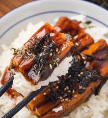 Lươn Biển Nướng Sốt Teriyaki Vị Đậm Đà Không Cay Eunha Hàn Quốc 200gram