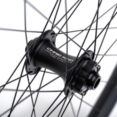 Bánh Bộ Chris King MTN30 AL 27.5 28H Boost 6-Bolt