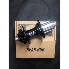 White Industries XMR Rear Hub | 6B/12X142 | Shimano HG | Black