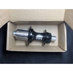 White Industries CLD Rear Hub | 12×142/24H | Shimano HG | Black