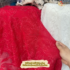 Vải thô ren thêu hoa hồng ánh kim Phượng Thúy khổ 1m20