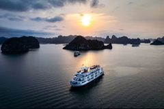 Bãi biển kín tiếng ở Việt Nam bất ngờ lọt top đẹp nhất thế giới