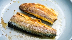 Tưởng cá hồi là “vua” omega-3, hóa ra vẫn thua loại cá bình dân được bán đầy chợ Việt