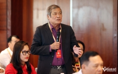 Khai thác dầu khí đạt trình độ thế giới còn kinh tế biển vẫn 'mạnh ai nấy làm