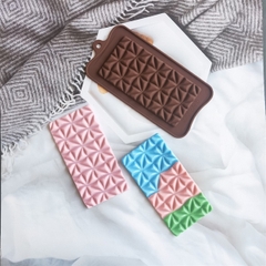 Khuôn Silicon - Viền VN - 17x8cm - VN09 - Tam Giác