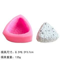 Khuôn Silicon - Món Ăn - Cục Cơm Tam Giác 8cm