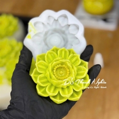Khuôn Silicon - Hoa Sen Thái Nở - Mã C 8cm Màu Trắng Sale 59k