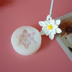 Khuôn Silicon - Hoa Cúc Trạng Nguyên - Cánh Thẳng Nhụy - 6cm