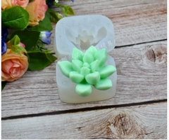 Khuôn Silicon - Sen Đá 13 Cánh - 6.7x4cm - Cánh Nhọn Mộng Nước