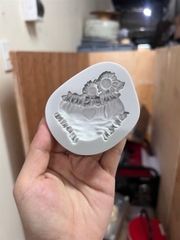 Khuôn Silicon - Em Bé - Yếm Hoa Bé Gái
