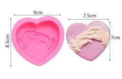 Khuôn Silicon - Em Bé - Bàn Tay Đeo Nhẫn Tim 7.5cm