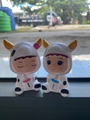Tượng Em Bé - Búp Bê - PKD - Set 2 - Ngồi - Bình Bú - Sừng