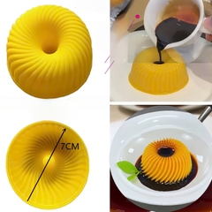 [10 cup] Khuôn Silicon - Cup Set 7cm - M06 - Sọc Nhỏ