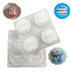 Vĩ Nhựa PP - Em Bé - YT084 - 4c - Mặt Mèo Kitty Doremon