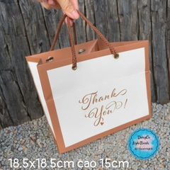Túi Giấy - Quai Xách - Vuông 18.5x18.5cm Cao 15cm Màu Nâu