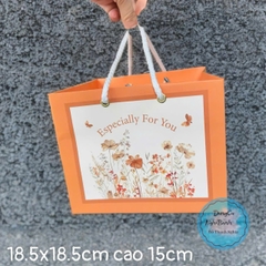 Túi Giấy - Quai Xách - Vuông 18.5x18.5cm Cao 15cm Màu Cam