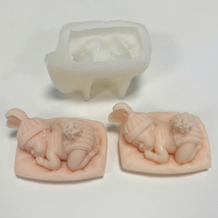 Khuôn Silicon - Em Bé - Nằm Chu Đít Có Thảm