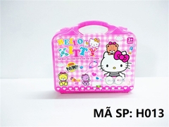 H013 HỘP VALI BÁC SĨ TAI NGHE MÈO KITTY