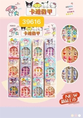 39616 VỈ 12 HỘP MÓNG TAY GIẢ SANRIO ĐỦ MẪU
