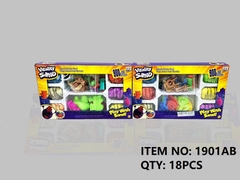 1901AB HỘP ĐẤT SÉT CÁT NẶN 6 TÚI 900G 2 MẪU (KHỐI HÌNH HỌC, SỐ HỌC + KHỐI HÌNH HỌC, XE LỬA, MÁY BAY, TÀU) Vitality Sand