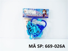 669-026A TÚI BÁC SĨ TAI NGHE, MẮT KIẾNG, KÍNH HIỂN VI + 1C BABY NGƯỜI TUYẾT (PVC) Princess